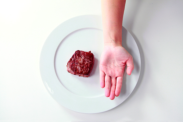 https://assets.precisionnutrition.com/2012/08/Precision-Nutrition_Palm-Sized-Portions_Steak-Example_Female.jpg